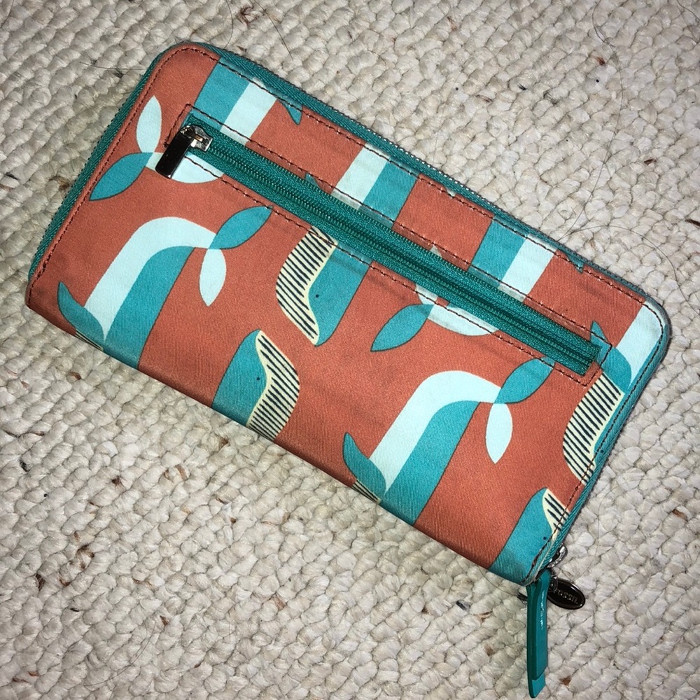 !!!SALE!!! Fossil Whale Wallet - Picture 2 of 4